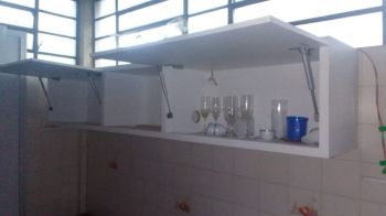 Conjunto de cozinha com 2 balces em mdf branco. Para a sua casa