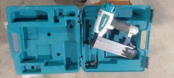 Pinador pneumtico 15-50 mm af 506 makita. Para a sua casa